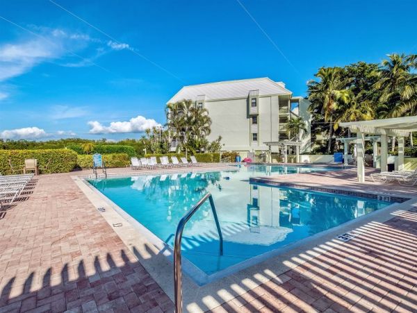 Captiva Island Luxury One Bedroom Vacation Rental