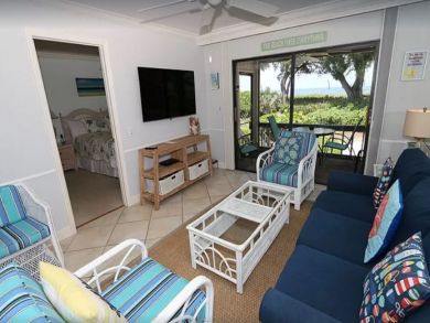 Captiva 2 Bedroom Condo with Full Gulf Views Sleeps 6