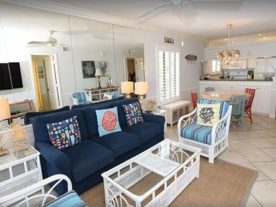 Captiva 2 Bedroom Condo with Full Gulf Views Sleeps 6