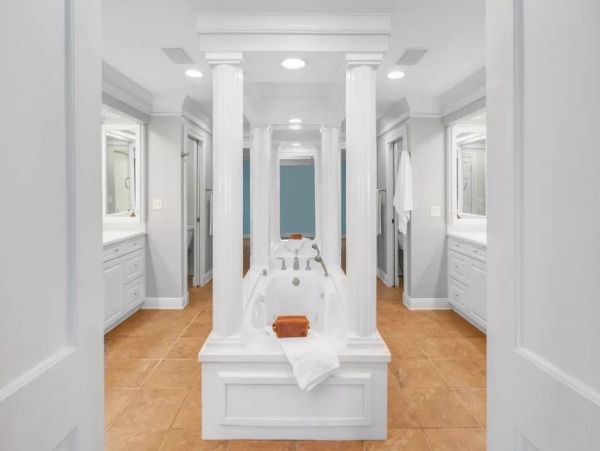 This Posh Destin Rental Home Full Gulf View