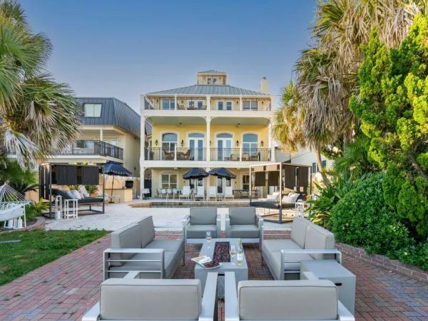 This Posh Destin Rental Home Full Gulf View