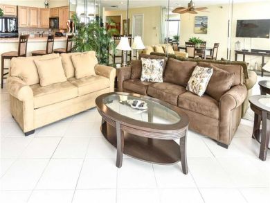 One Bedroom Beach Condo Sleeps Six Guests One Bedroom Beach Condo Sleeps Six Guests