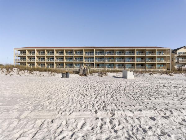 Beautiful Condo with Private Balcony & Gulf of Mexico View