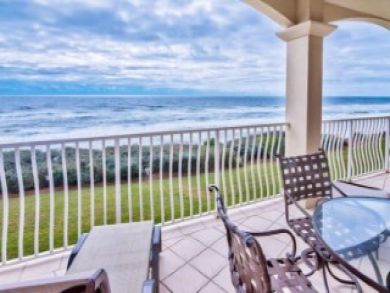 Seacrest Vacation Condo Sleeps Eight Guests.