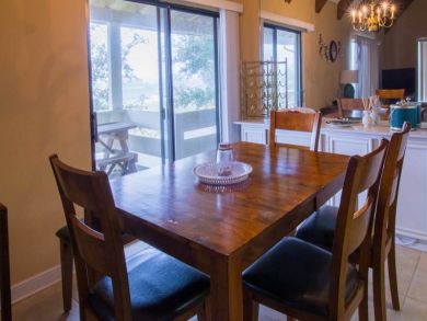 Dining Room Seats Six