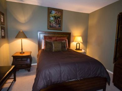 Bedroom with Full Bed Bedroom with Full Bed