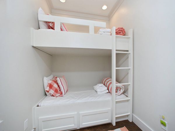 Seagrove Beach Five Bedroom Vacation Home Sleeps 14