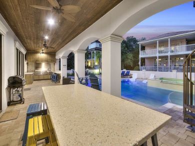 Luxury Eight Bedroom with a Pool Table Great Family Rental