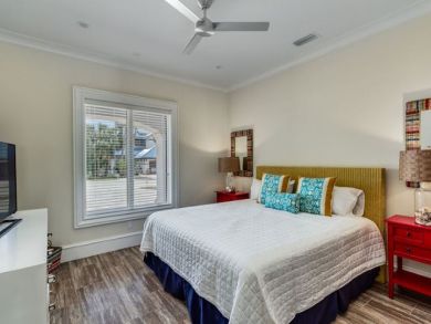 Luxury Eight Bedroom with a Pool Table Great Family Rental
