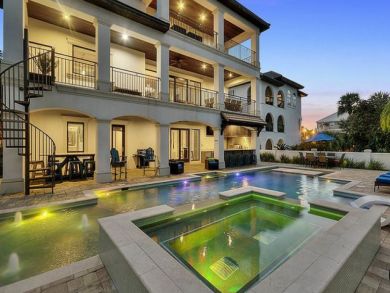 Luxury Eight Bedroom with a Pool Table Great Family Rental