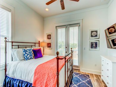 Luxury 6 bedroom home in Destin