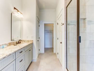 Luxury 6 bedroom home in Destin
