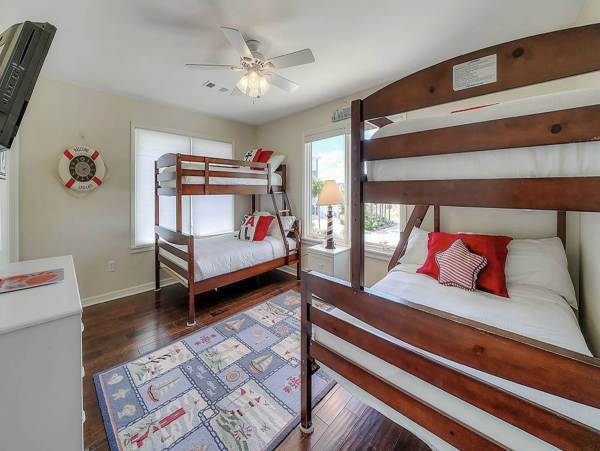 Luxury Santa Rosa Beachfront Rental 6 Bedrooms Sleeps 20