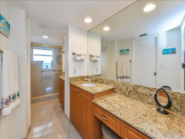 Lovely Views of the Beach Siesta key Condo