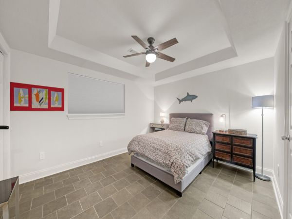 Destin Beachfront Vacation Condo Sleeps 6 Guests