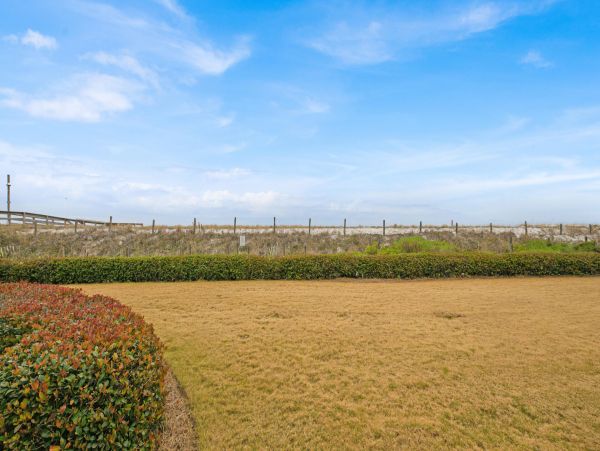 Destin Beachfront Vacation Condo Sleeps 6 Guests