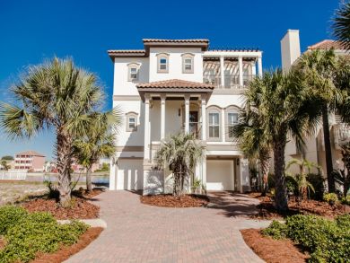 Gorgeous 4 bedroom - 75 yards to the beach