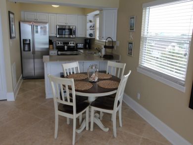 Kitchen & Dining Area Kitchen & Dining Area