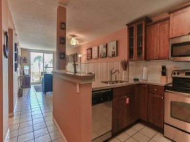 Full Gulf Views - Destin 2 Bedroom Beach Condo - Sleeps 8