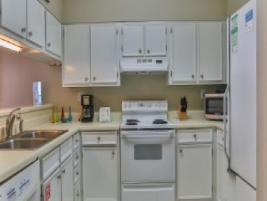 Destin Vacation Condo Sleeps Six Guests.