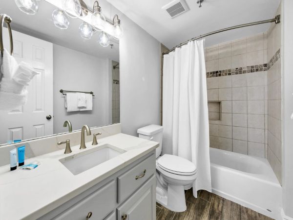Destin Two Bedroom Beachfront Rental with Stunning Views