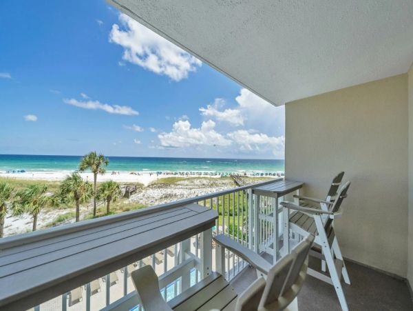 Destin Two Bedroom Beachfront Rental with Stunning Views