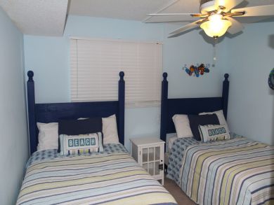 Second Bedroom with Twin Beds Second Bedroom with Twin Beds