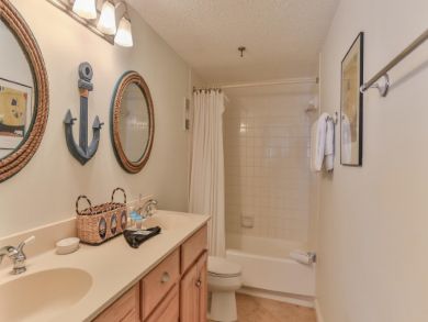 We Love This Destin Beachfront Vacation Condo Call Today