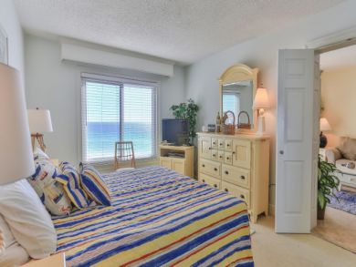 We Love This Destin Beachfront Vacation Condo Call Today