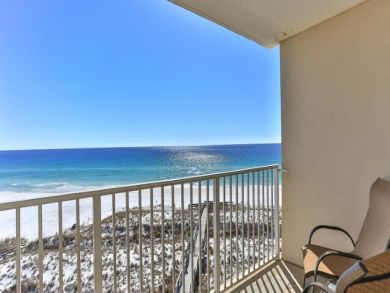 We Love This Destin Beachfront Vacation Condo Call Today