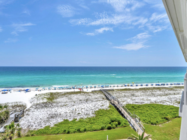 Beach Beauty Destin Condo Great Amenities