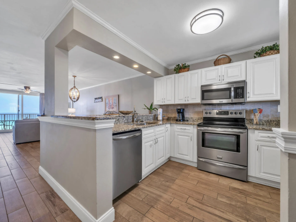 Beach Beauty Destin Condo Great Amenities