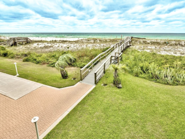 Beach Beauty Destin Condo Great Amenities