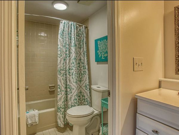 Destin Vacation Condo Sleeps Six Guests