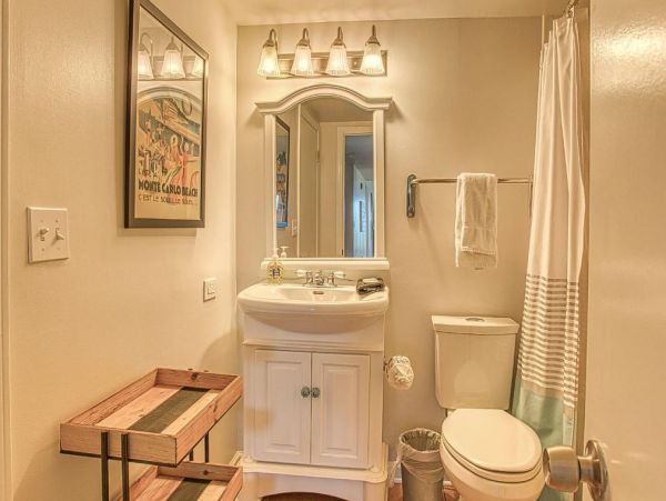 Destin Vacation Condo Sleeps Six Guests