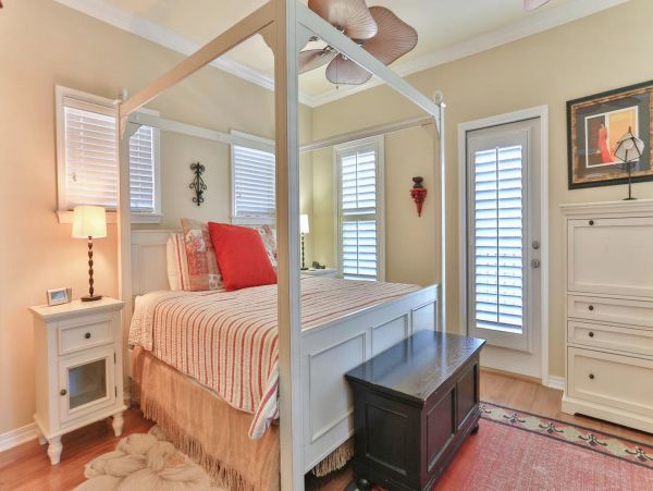 Santa Rosa Beach Vacation Home Four Bedrooms Communal Pool