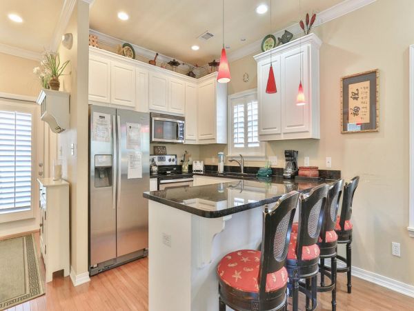 Santa Rosa Beach Vacation Home Four Bedrooms Communal Pool
