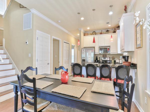 Santa Rosa Beach Vacation Home Four Bedrooms Communal Pool