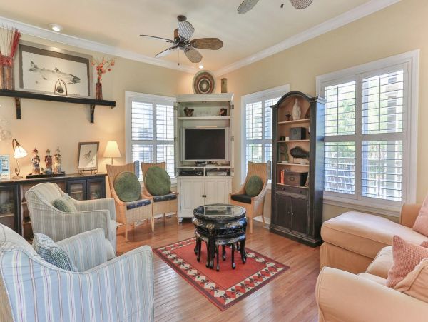 Santa Rosa Beach Vacation Home Four Bedrooms Communal Pool