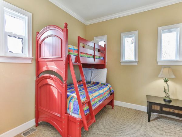 Santa Rosa Beach Vacation Home Three Bedrooms Communal Pool