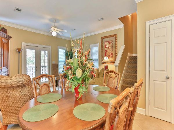 Santa Rosa Beach Vacation Home Three Bedrooms Communal Pool