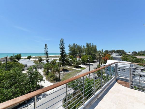 Anna Maria Island 5 Bedroom Two Houses Away Beach Access