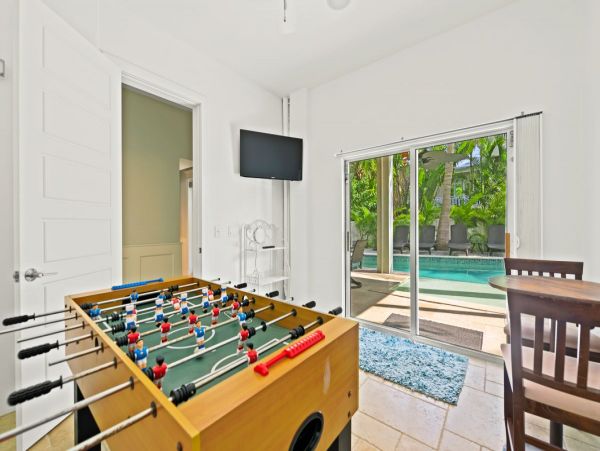 Anna Maria Island 5 Bedroom Two Houses Away Beach Access