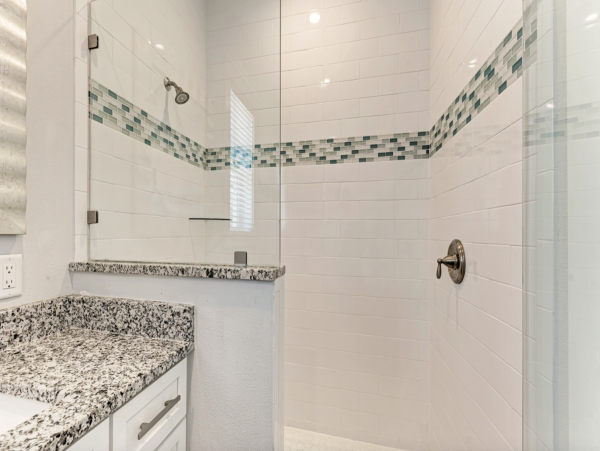 Holmes Beach Stylish Home - Private Pool, Walk to Beach