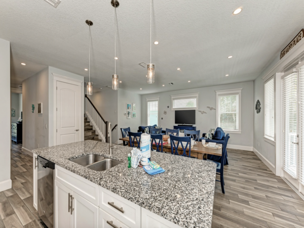 Holmes Beach Stylish Home - Private Pool, Walk to Beach