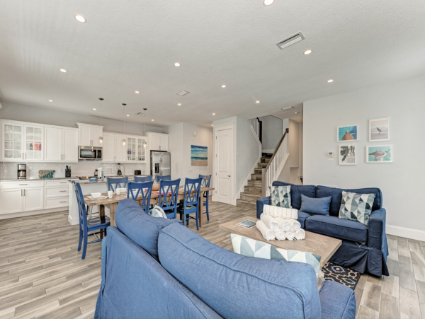 Holmes Beach Stylish Home - Private Pool, Walk to Beach