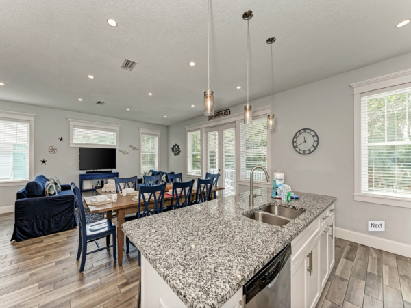 Holmes Beach Stylish Home - Private Pool, Walk to Beach