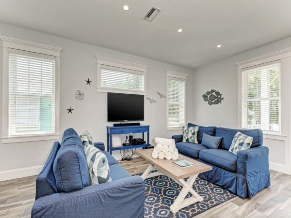 Holmes Beach Stylish Home - Private Pool, Walk to Beach