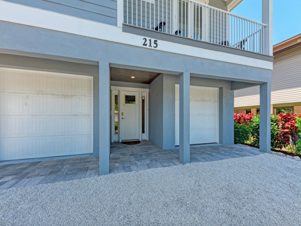 Holmes Beach Stylish Home - Private Pool, Walk to Beach