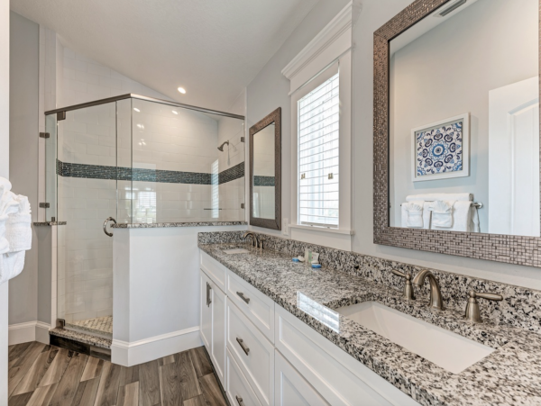 Holmes Beach Stylish Home - Private Pool, Walk to Beach
